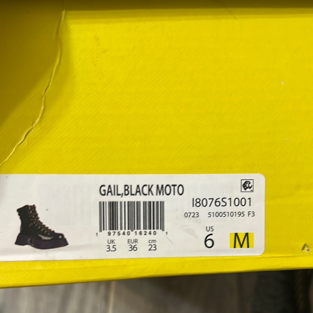 Circus by Sam Edelman Black Platform Hiking Boots 6 - Picture 16 of 16